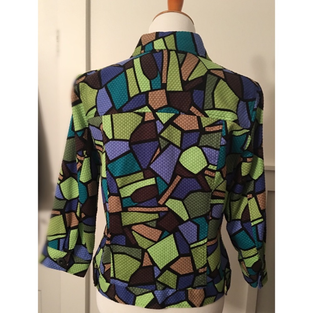 Linear Jacket - Picture 2 of 4